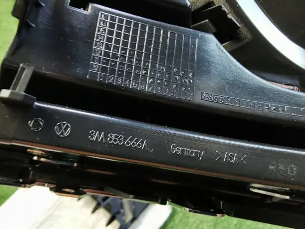 Griglia paraurti VW Passat B7 Destra image 9