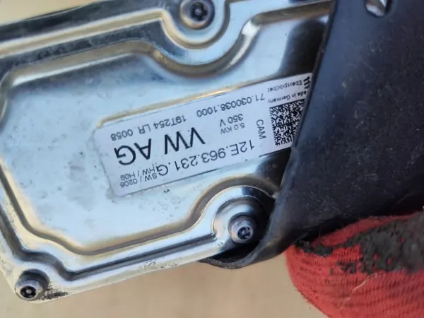Porsche vattenvärmare OEM 4M1819013B - Begagnad image 4