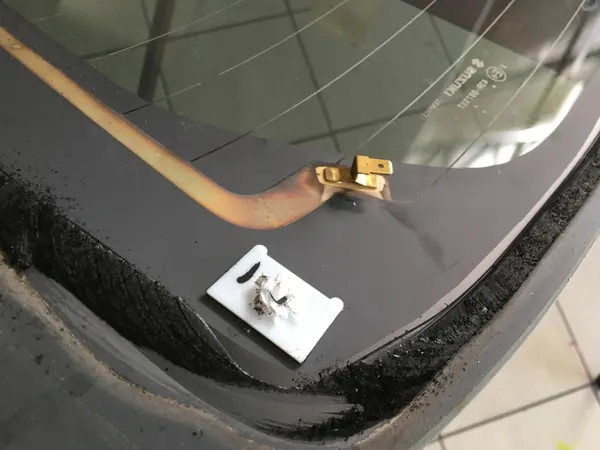 Heckklappenglas Suzuki Swift MK8 17- OEM Teil image 5