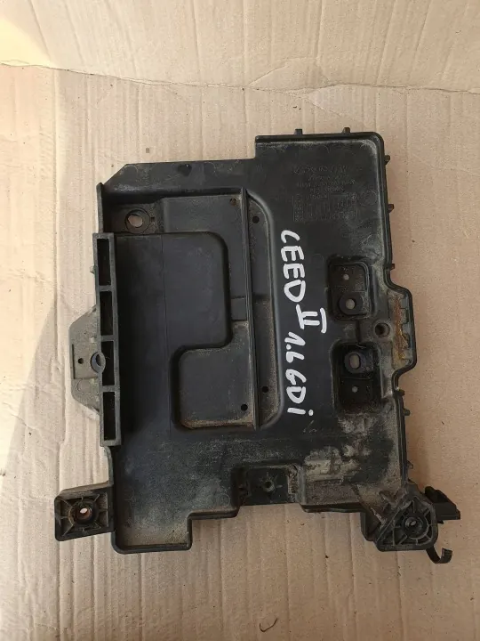 Kia Ceed akun kiinnityspohja OEM 37150-A2000 image 2