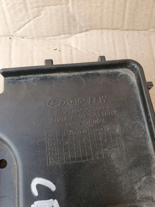 Kia Ceed akun kiinnityspohja OEM 37150-A2000 image 3