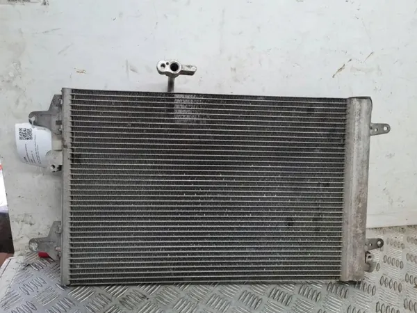 Condenseur AC VW SHARAN OEM 7M38200411E Occasion image 2