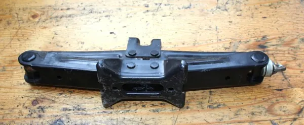 Kit Chave de Roda Toyota OEM 09111-0F020 Usado image 3