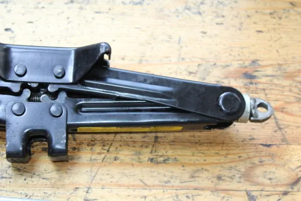 Kit Chave de Roda Toyota OEM 09111-0F020 Usado image 6