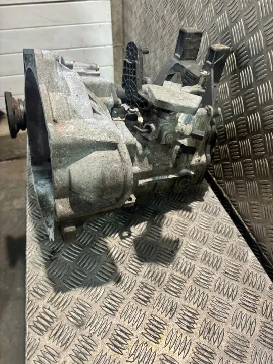 Växellådhus OEM 0A4301103 - Begagnad VW Del image 3
