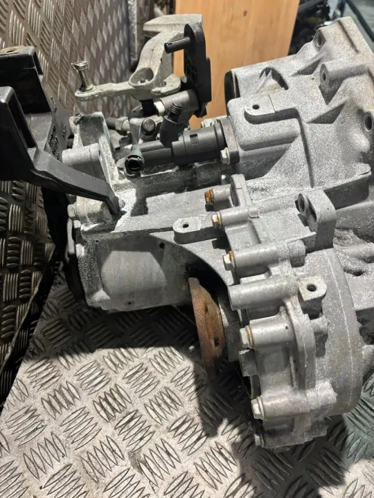 Växellådhus OEM 0A4301103 - Begagnad VW Del image 5