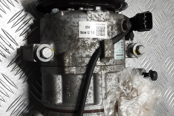 Compresor AC KIA SPORTAGE 1.6L diésel 97701D7500 image 3