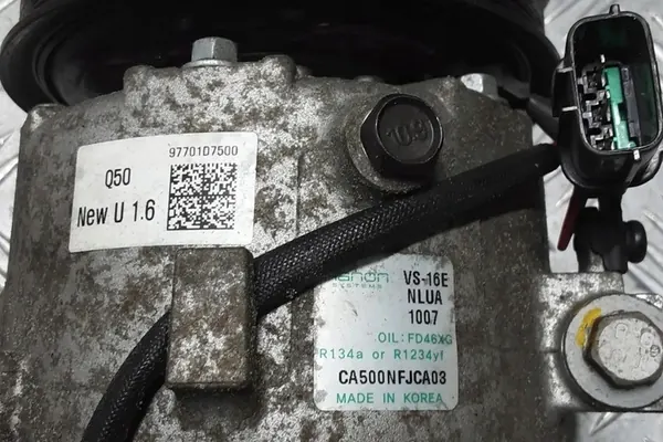 Compresor AC KIA SPORTAGE 1.6L diésel 97701D7500 image 4