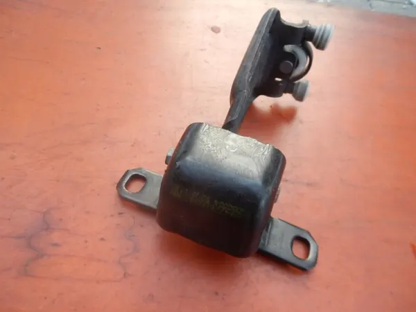 Rueda de puerta corredera derecha OEM A4477600347 VITO image 5