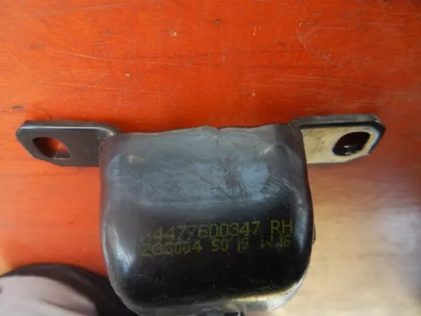 Rueda de puerta corredera derecha OEM A4477600347 VITO image 6
