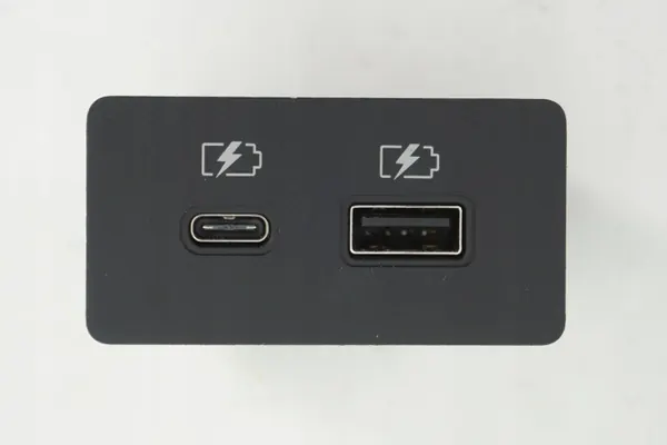 USB-Anschluss OEM 253316UA0 für Nissan Qashqai image 2