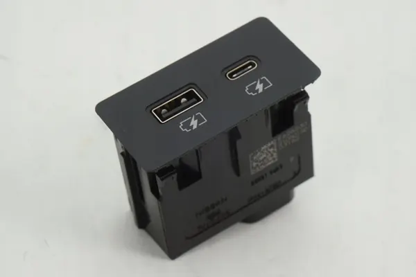 USB-Anschluss OEM 253316UA0 für Nissan Qashqai image 6