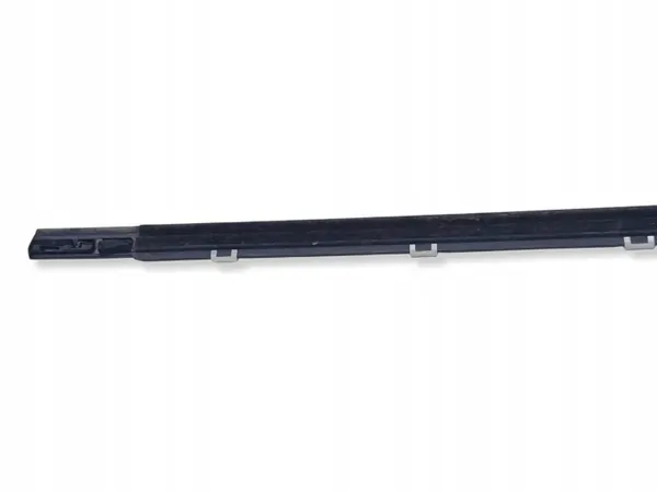 Junta de ventana trasera Kia OE OEM NA - Usado image 6