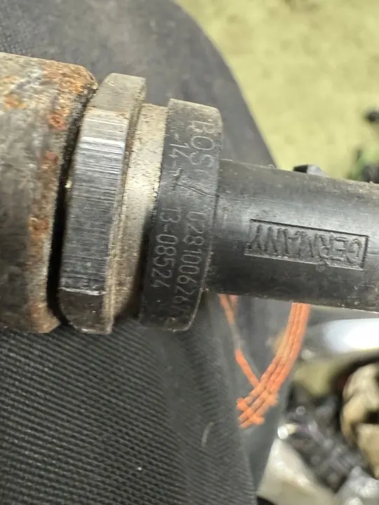 Rampa de combustible Sprinter Vito W639 A6510700495 image 3