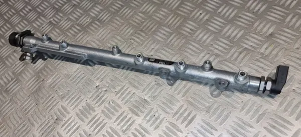 BMW Einspritzschiene OEM 7788679 für M57N 3.0D Motor image 5