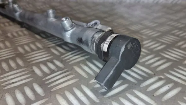 BMW Einspritzschiene OEM 7788679 für M57N 3.0D Motor image 9