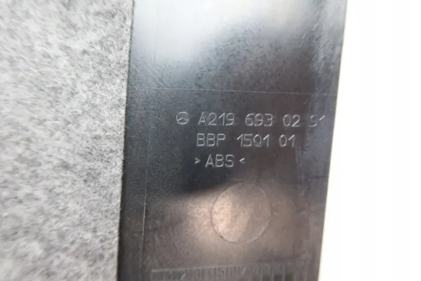 Mercedes CLS W219 Kofferraumleiste Abdeckung OEM 2196930291 image 8
