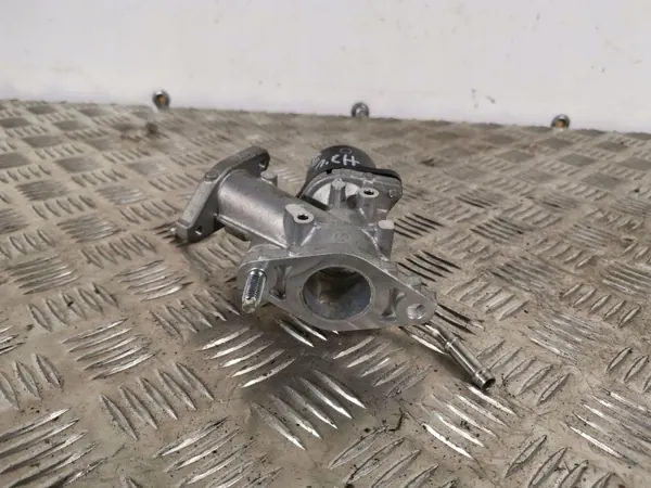 Toyota C-HR I 2021 EGR-ventil OEM 2562037140 image 4