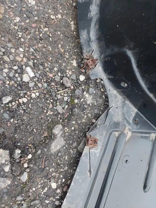 AUDI A3 8P Front Left Wheel Arch OEM 8P0821191C BMB image 4