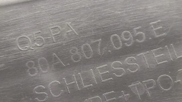 Supporto paraurti anteriore sinistro Audi 80A807095A image 6