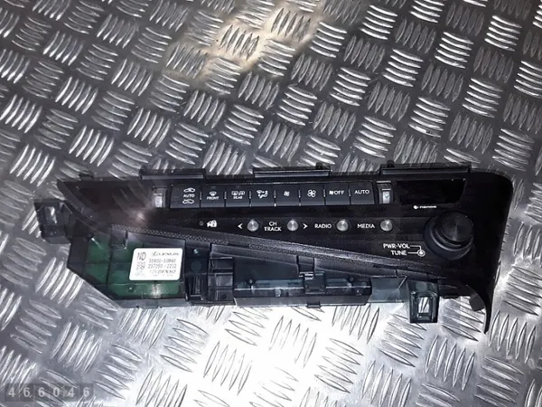Lexus ES300h AC-ohjausmoduuli OEM 5590033M40 image 2