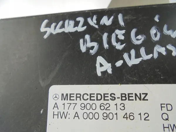 Módulo ECU Caixa Mercedes usado OEM A1779006213 image 4