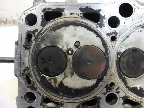 Volkswagen OE Cylinder Head 028103374H image 8