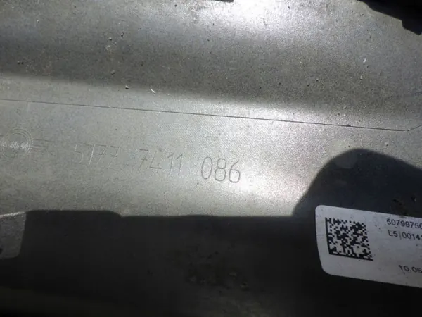 MINI OEM 7411086 Protección de umbral derecho - Usado image 6