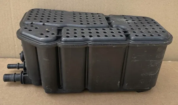 Filtre à charbon AUDI Q5 A6 C8 A7 image 1