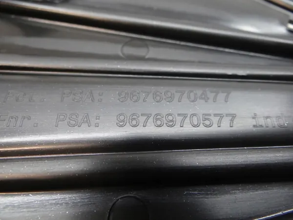 Tampa de Roda Peugeot 15" Usada 96769704VT image 3
