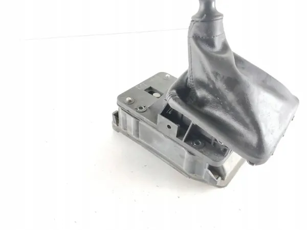 Levier de vitesses OEM RZV64706 pour Subaru Forester image 3