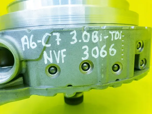 Gebrauchte Audi OE Getriebeölpumpe OEM 1103110015 image 10