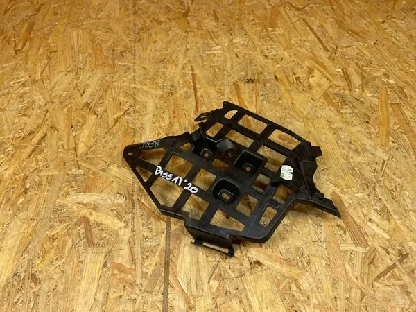 Supporto paraurti anteriore destro VW Passat B8 image 2