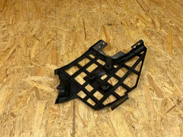Supporto paraurti anteriore destro VW Passat B8 image 7