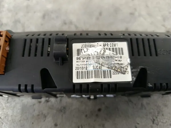 Pantalla de radio Peugeot 407 SW OEM 9678150980 image 6