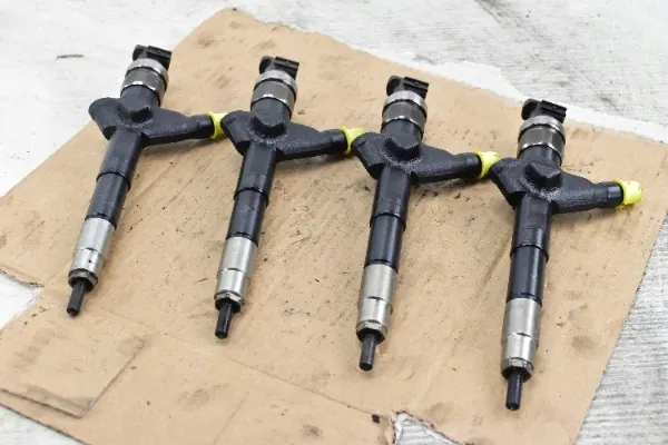 NISSAN X-TRAIL T30 2.2 DCi Injektor 16600ES60A image 2