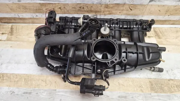 Collecteur admission VW PASSAT CC 1.8L 118kW 2010 image 5