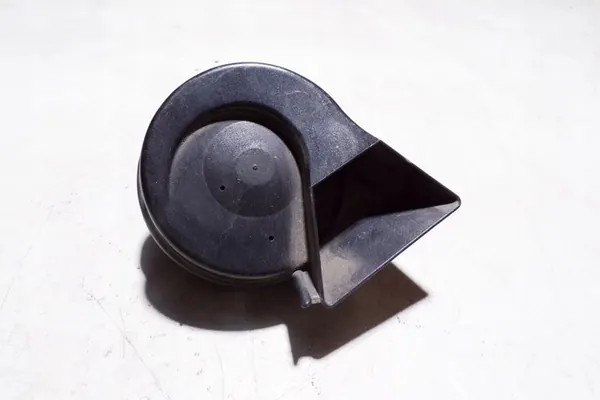 Buzina AUDI A4 2.0L diesel 2006 8E0951221C image 2