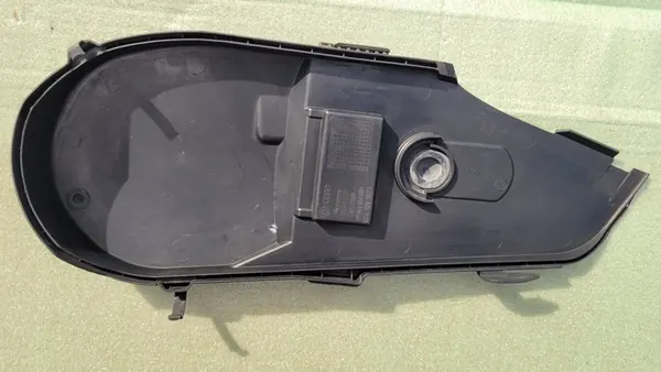 AUDI A6 C4 VW T4 2.5 TDI Täckning 074109107K image 2