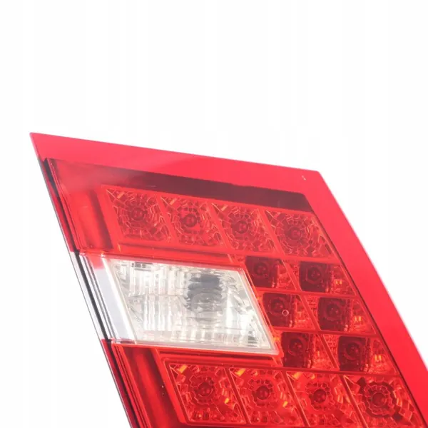 Mercedes W212 Sedan Kofferbaklamp Links Achter A2128200764 image 2