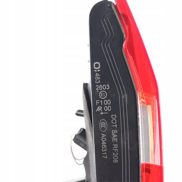 Mercedes W212 Sedan Kofferbaklamp Links Achter A2128200764 image 6