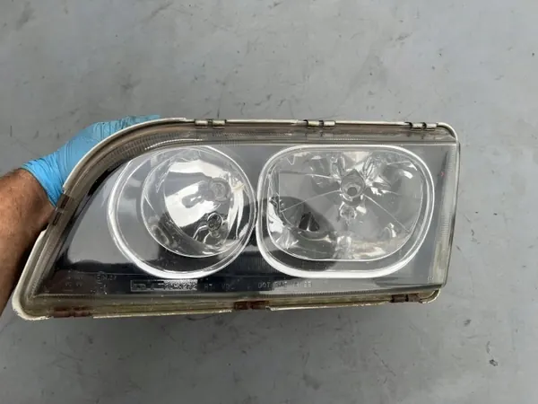 Begagnad vänster framlykta OEM 30899878 Volvo image 2