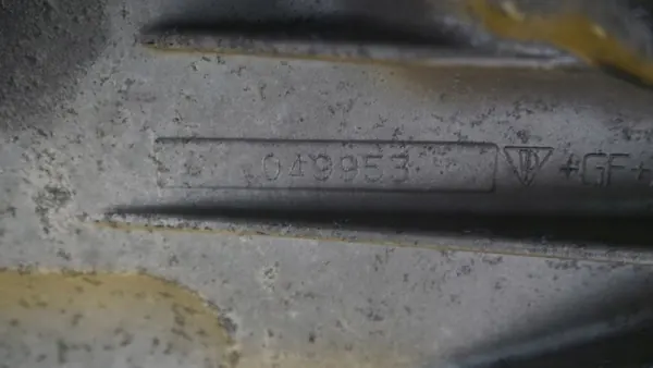 Porsche Öljypärä OEM 94810764001 Cayenne 4.5 V8:lle image 4