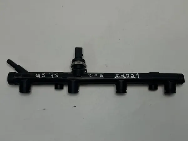 Fuel Distributor Pipe Audi Q5 2018 06K133681C image 1