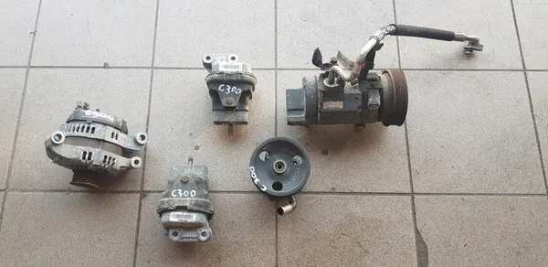 Bomba de direção assistida CHRYSLER 300C 5.7 04892093AA image 5