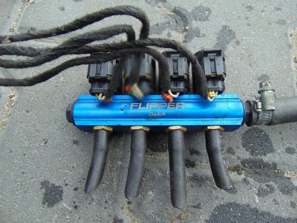 Carril inyector GLP OEM WTRYSKIWACZ - Usado image 2