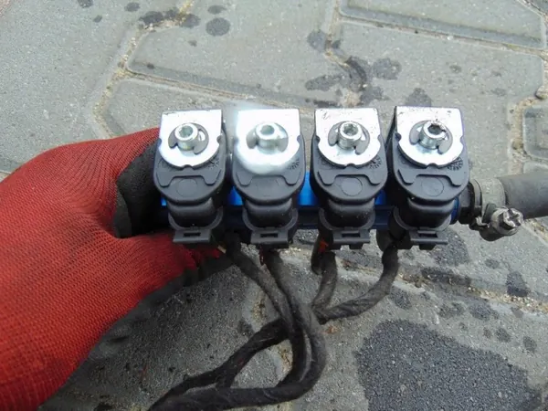Carril inyector GLP OEM WTRYSKIWACZ - Usado image 3