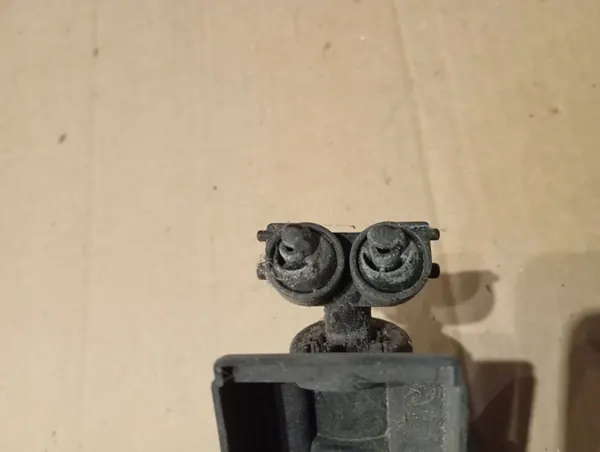 VW GOLF PLUS RIGHT HEADLIGHT WASHER 5M0955978C image 4