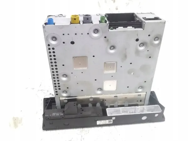 Audi CD-Wechsler OEM 8T2035666H - Gebraucht image 4