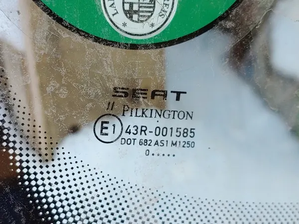 Vitre avant Seat Leon 2 05- OEM 43R-001585 image 2